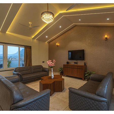 Mountain Glory 8Bhk By Tensorstays, Pool & Theater Igatpuri Exterior foto